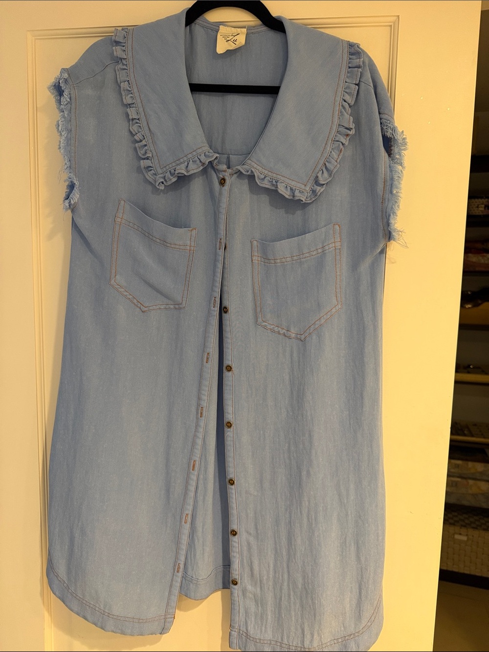 Sleeveless Light Blue Denim Button-Front Top with Ruffle Collar